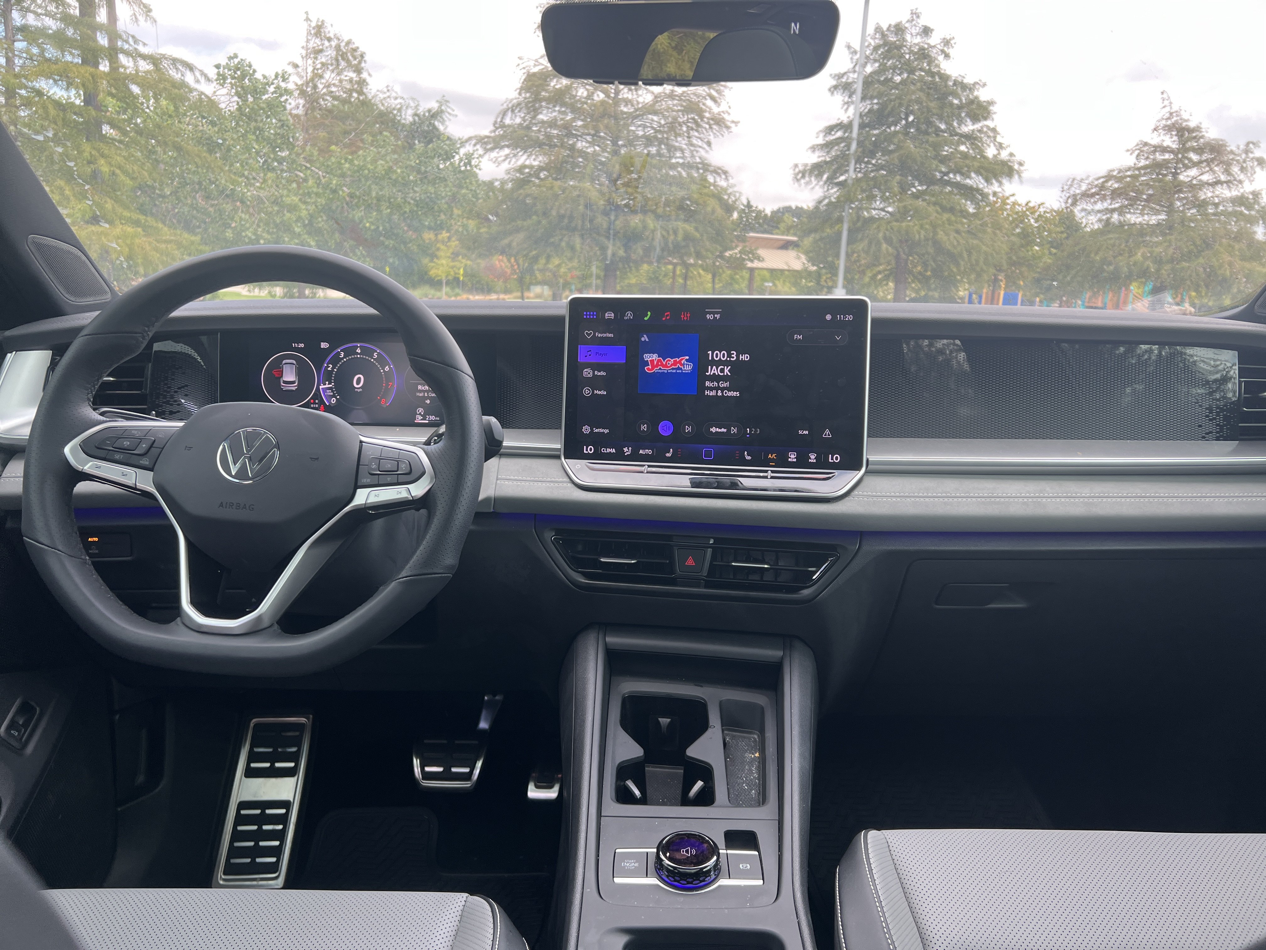 Certified 2026 Volkswagen Tiguan SE R-Line FWD image 24