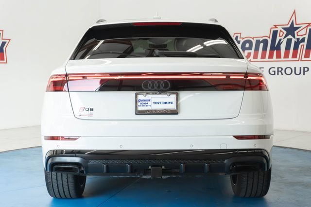 Used 2025 Audi Q8 Premium Plus AWD/4WD image 32