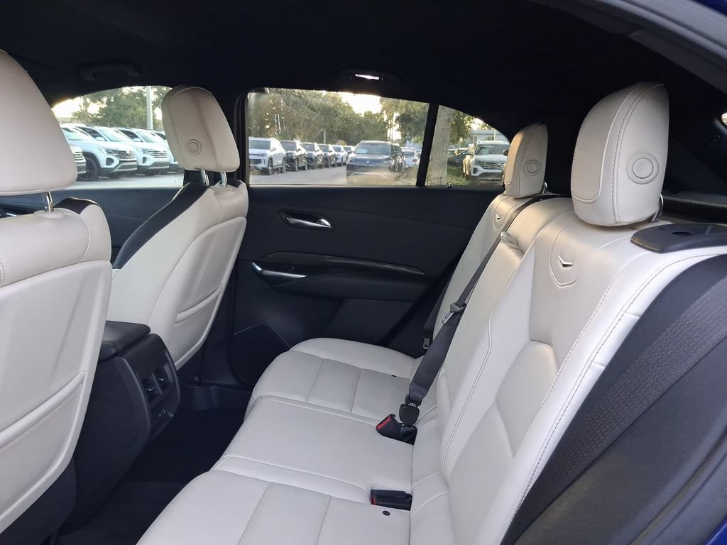 Used 2022 Cadillac XT4 Sport w/ Comfort Package FWD image 8