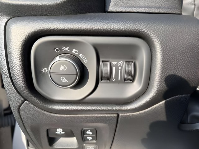 Used 2025 RAM 1500 Big Horn AWD/4WD image 21