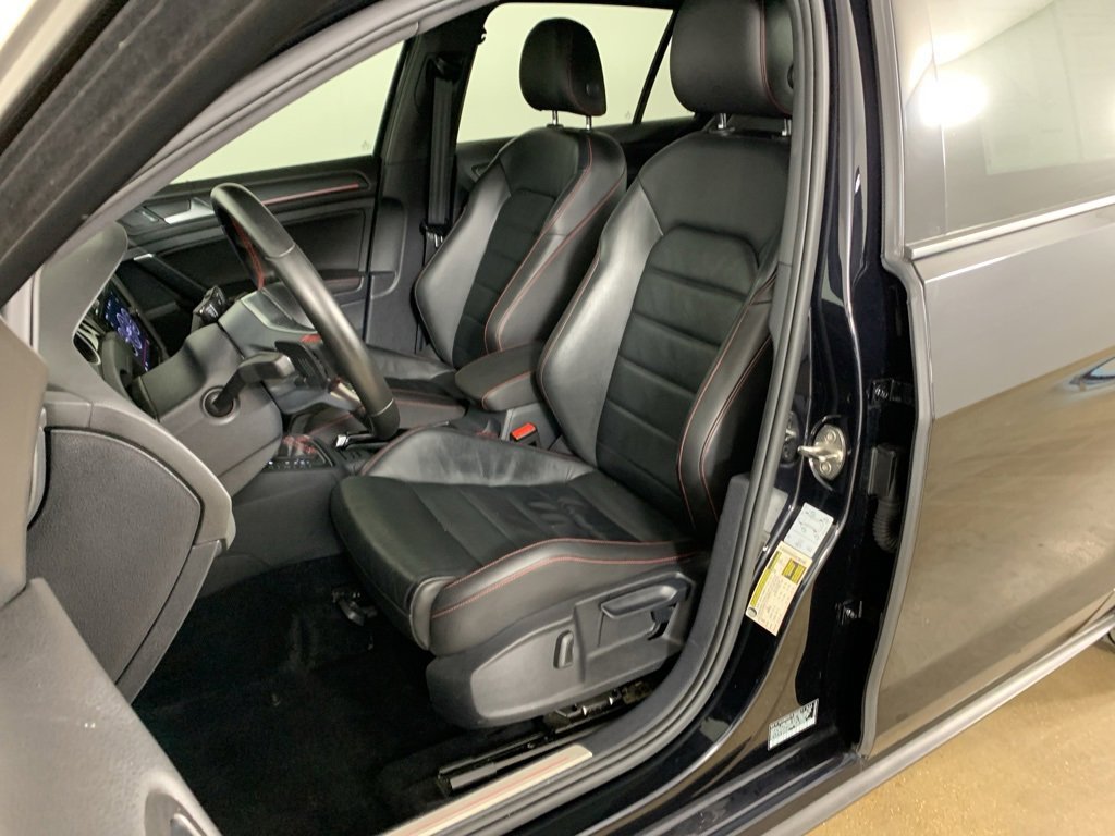 Used 2020 Volkswagen GTI SE image 27