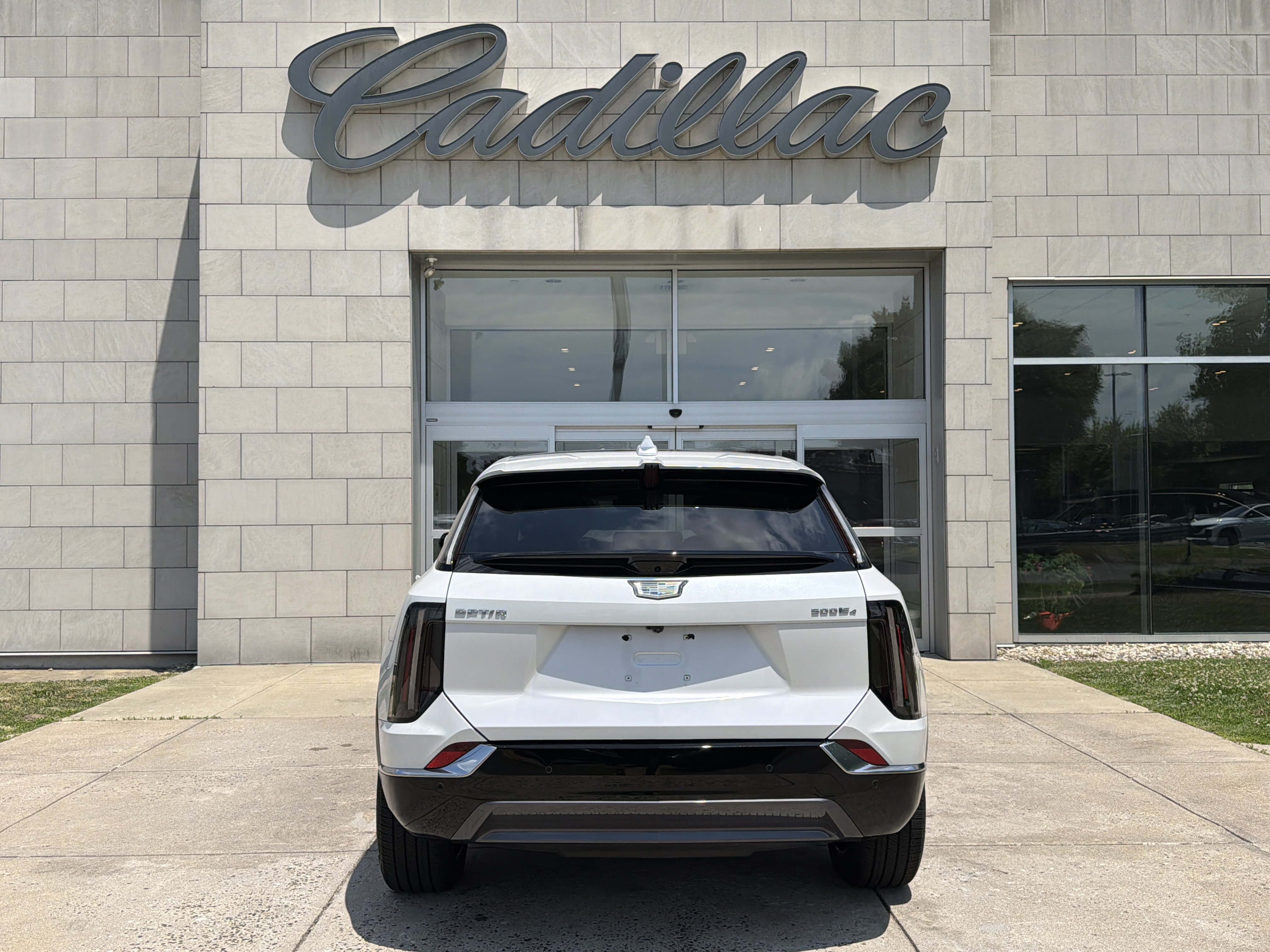 Used 2025 Cadillac Optiq Luxury 1 AWD/4WD image 6