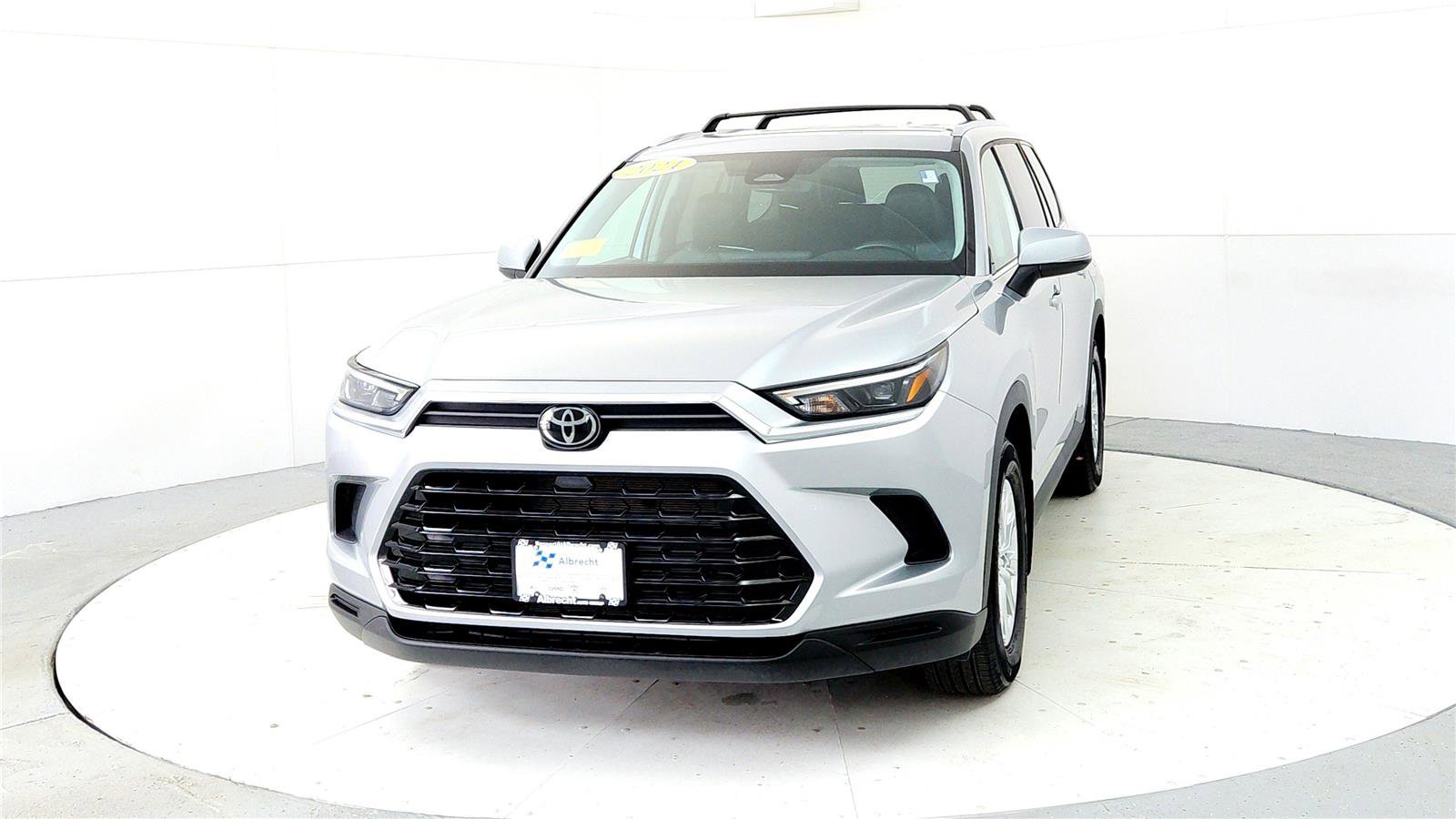 Certified 2024 Toyota Grand Highlander XLE image 2