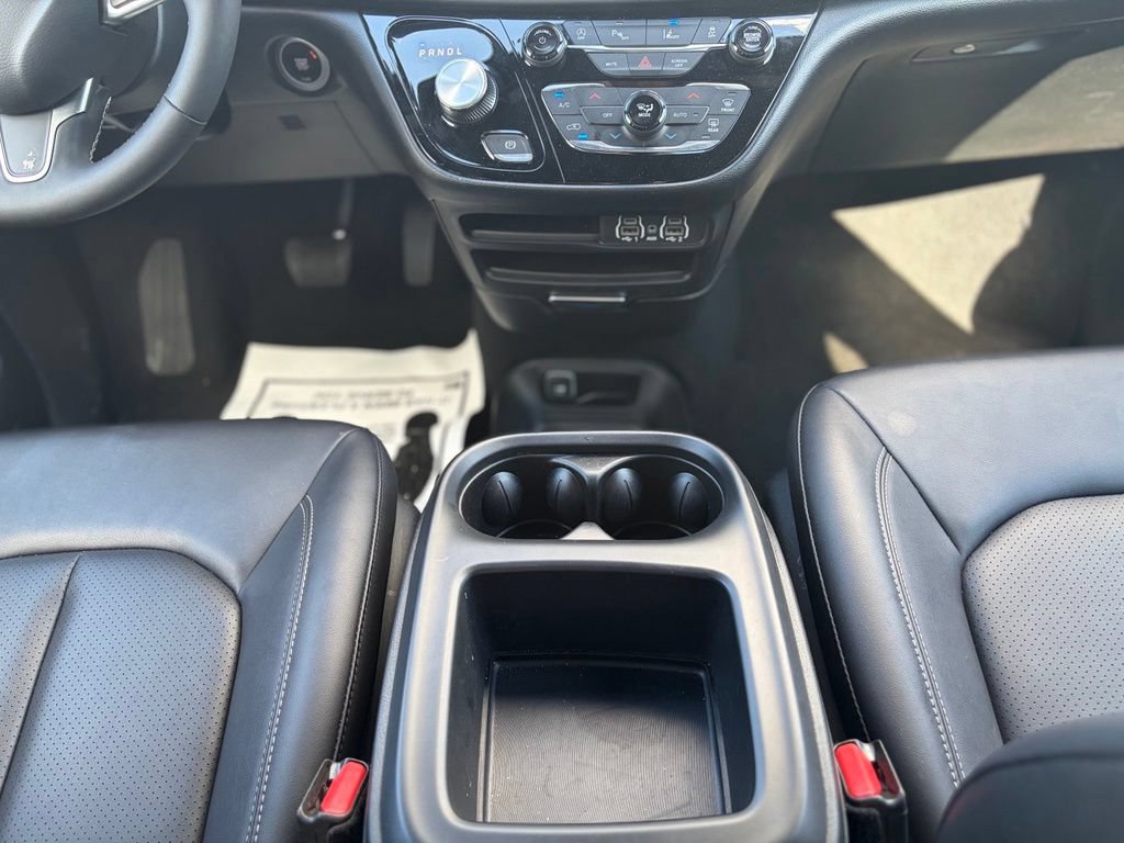 Certified 2025 Chrysler Pacifica Select FWD image 30