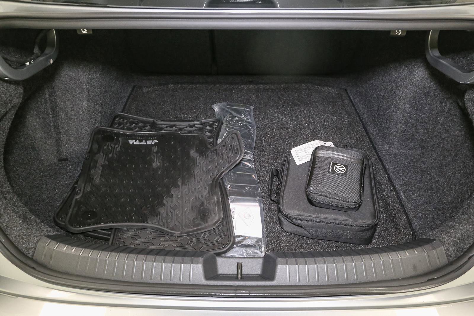 Certified 2022 Volkswagen Jetta S image 13