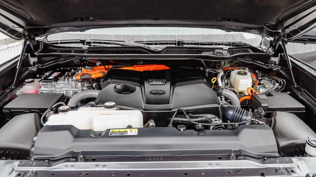 Used 2024 Toyota Tundra Platinum image 32