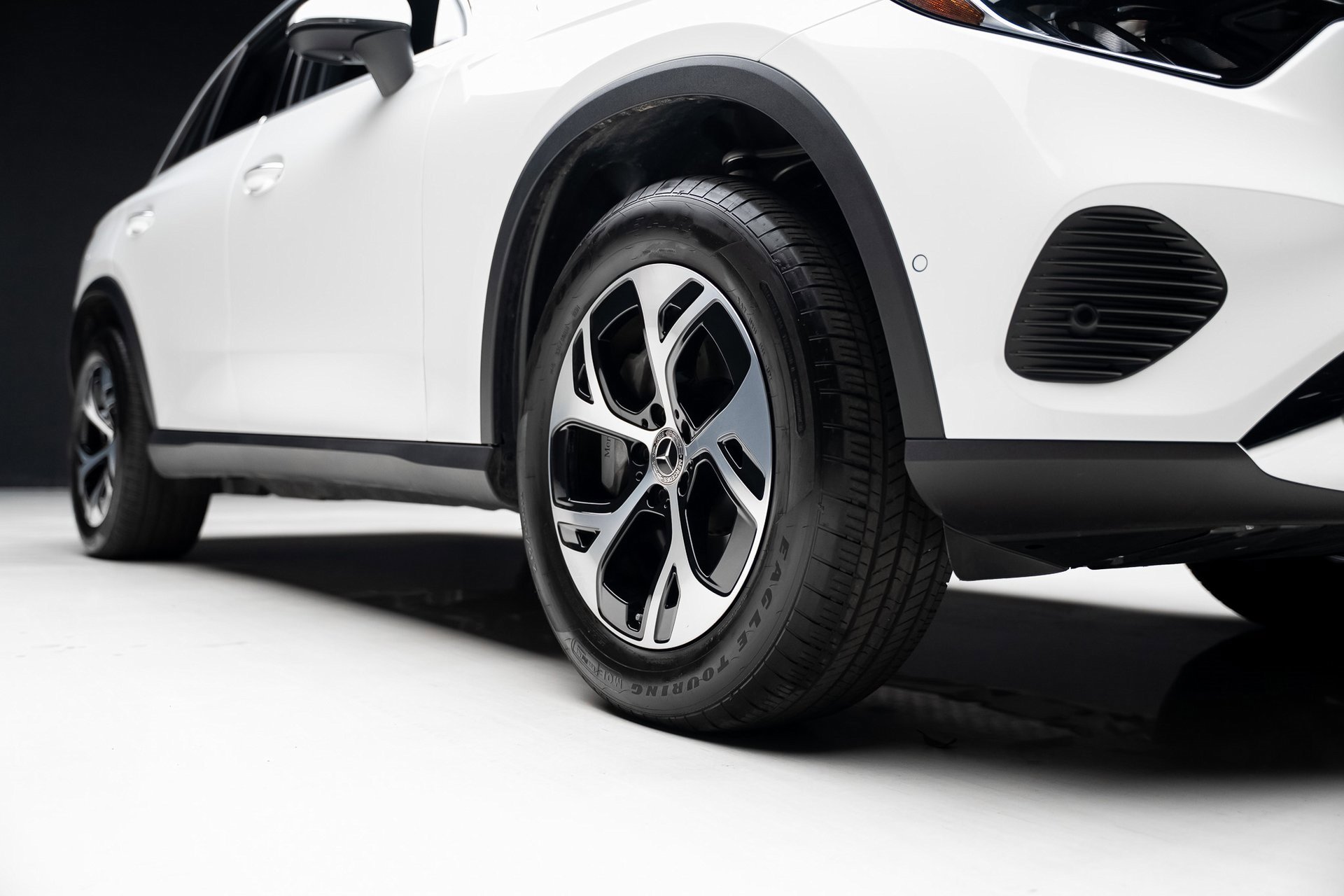 Used 2025 Mercedes-Benz GLC 350e 4MATIC image 76