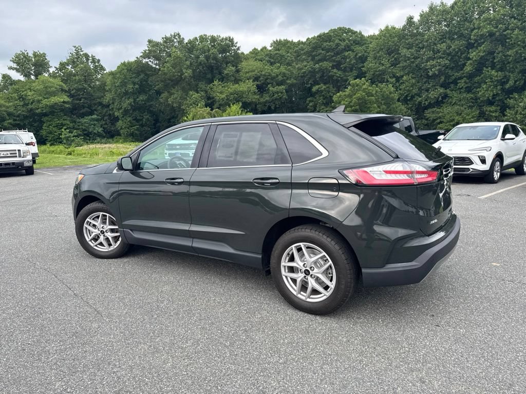 Used 2023 Ford Edge SEL w/ Convenience Package AWD/4WD image 4