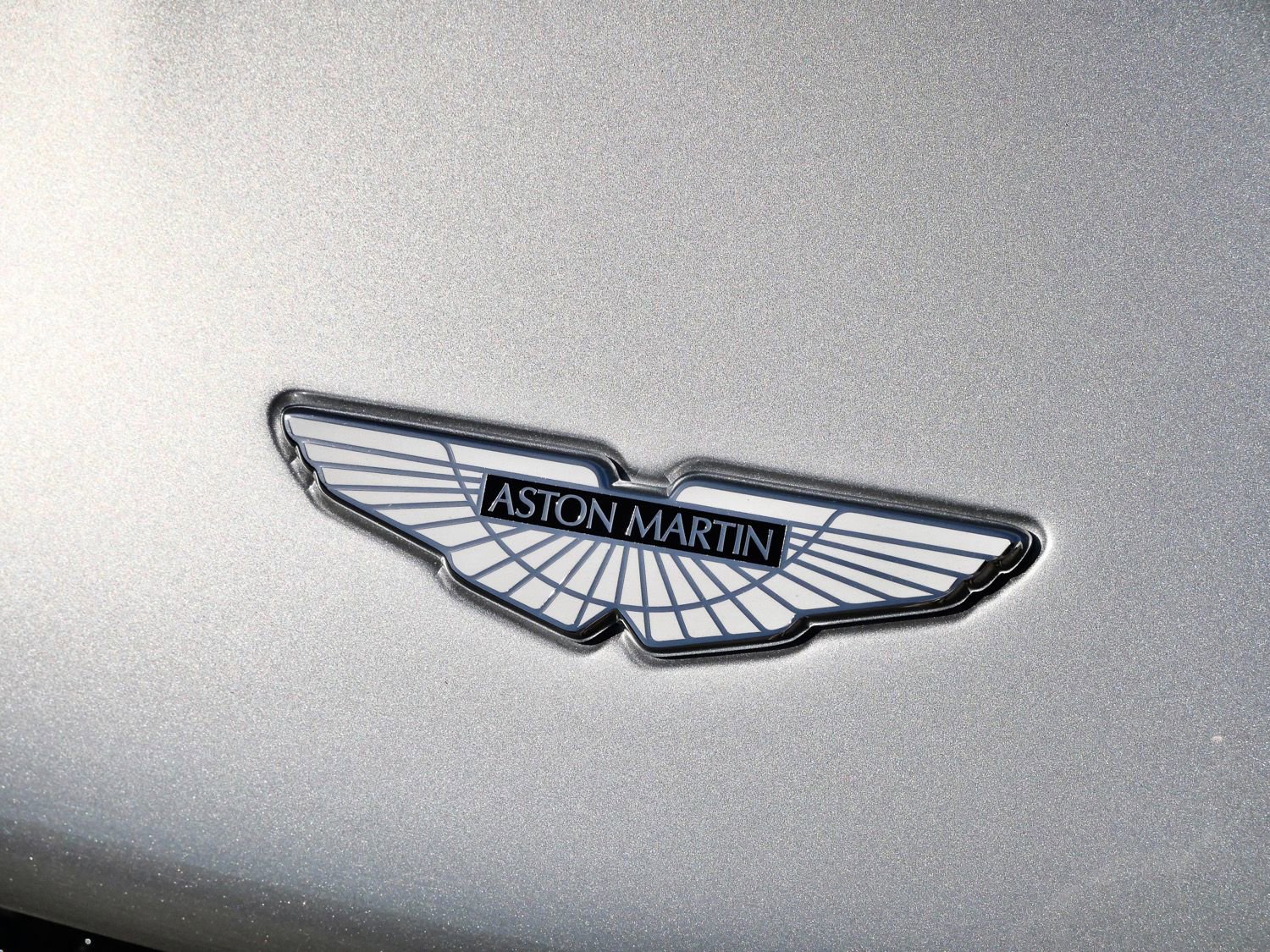 Used 2023 Aston Martin DBS Coupe RWD image 23