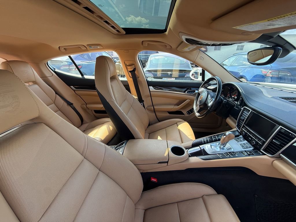 Used 2016 Porsche Panamera 4 AWD/4WD image 23