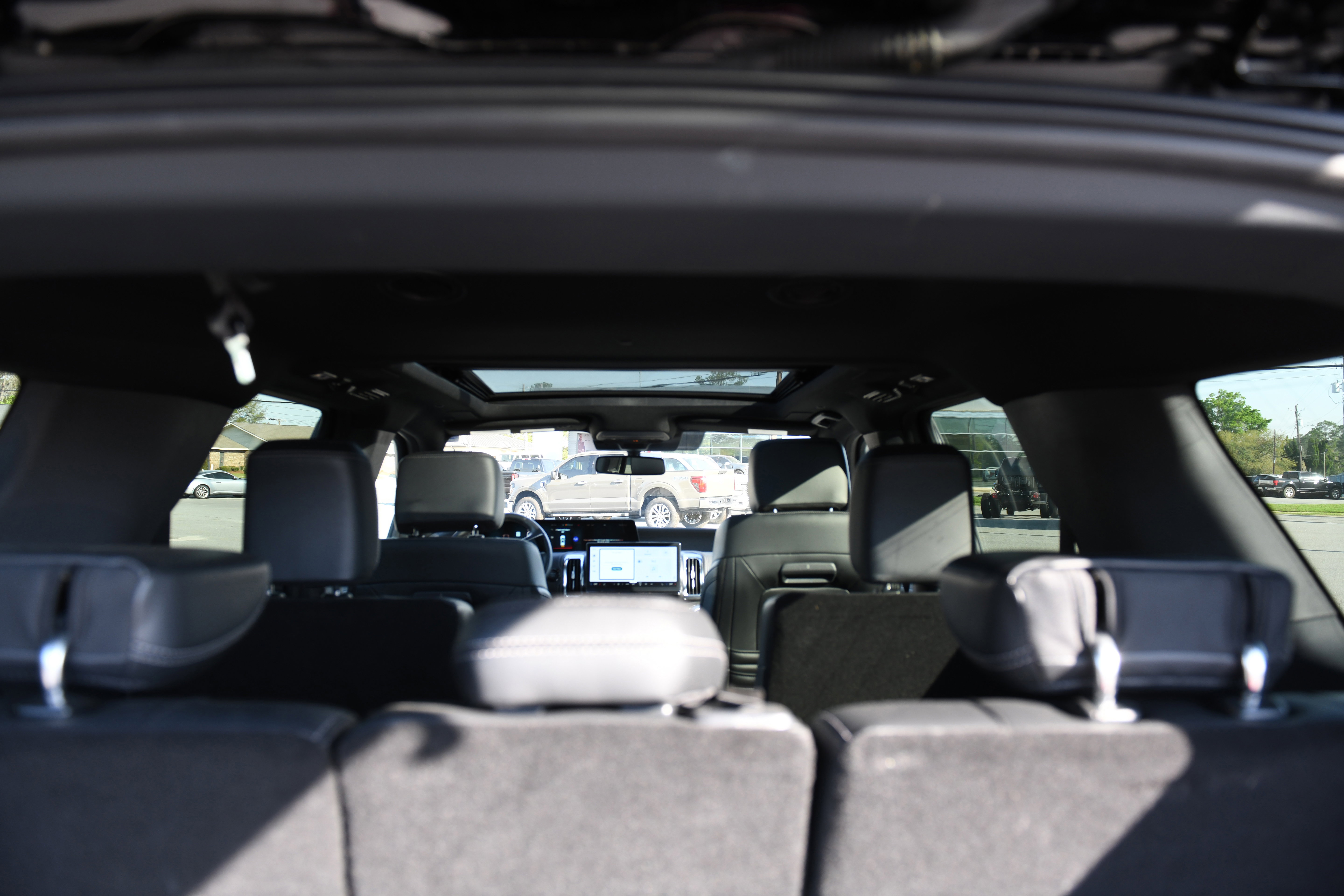 Used 2025 Ford Expedition Platinum w/ Stealth Performance Package image 13