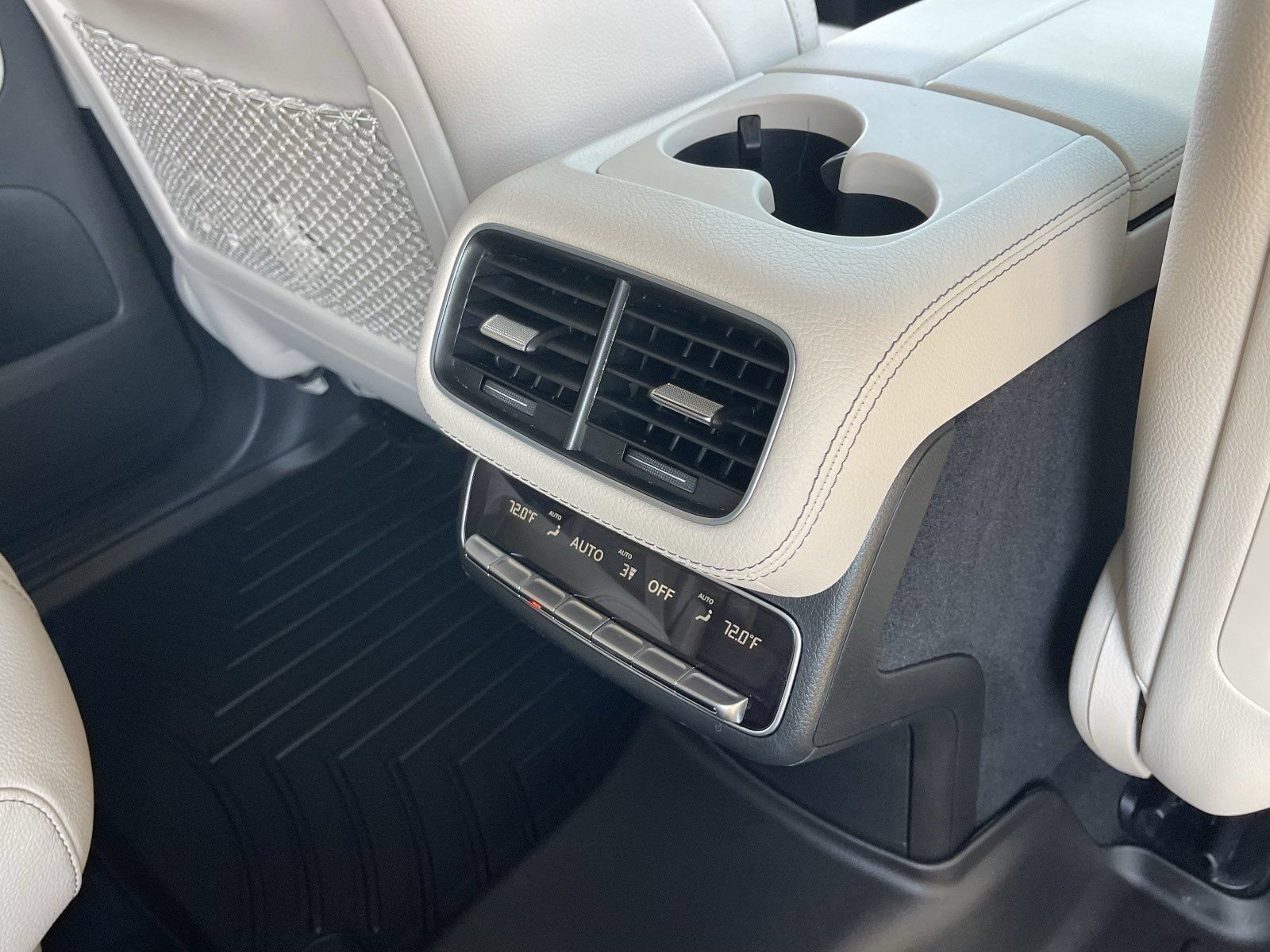 Used 2024 Mercedes-Benz GLS 450 4MATIC image 19