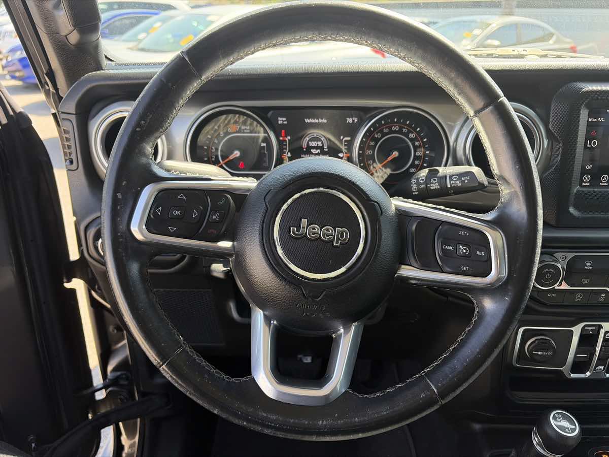 Used 2019 Jeep Wrangler Unlimited Sahara AWD/4WD image 34