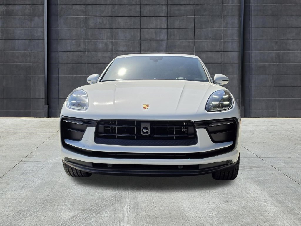 New 2026 Porsche Macan AWD/4WD image 9