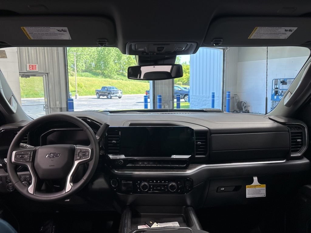 New 2026 Chevrolet Silverado 2500 LTZ w/ LTZ Plus Package AWD/4WD image 11