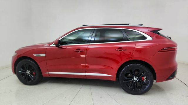 Used 2025 Jaguar F-PACE R-Dynamic S image 4