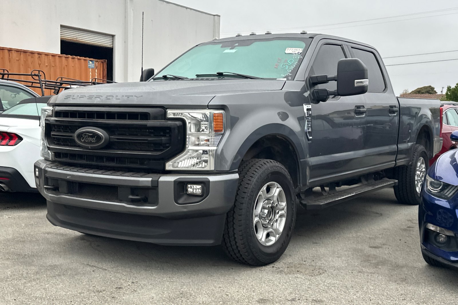 Used 2022 Ford F250 XLT w/ Black Appearance Package AWD/4WD image 2