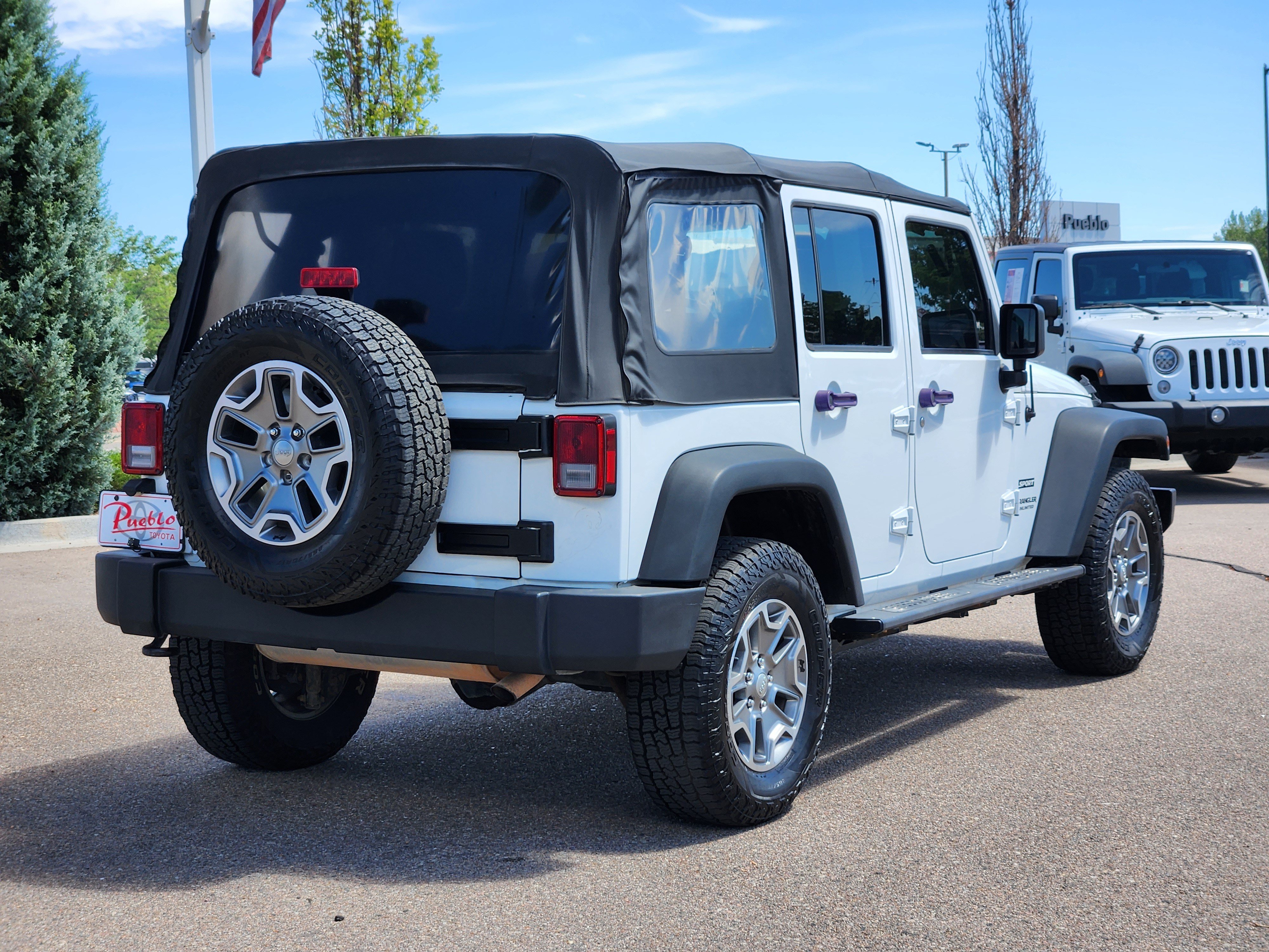 Used 2015 Jeep Wrangler Unlimited Sport w/ Connectivity Group AWD/4WD image 3