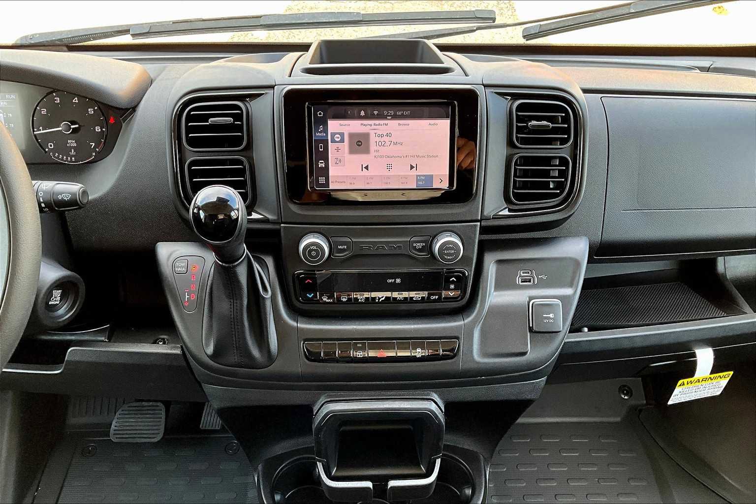 New 2026 RAM ProMaster 2500 w/ Convenience Group FWD image 7