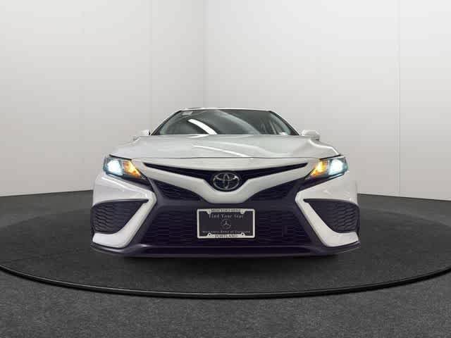 Used 2023 Toyota Camry SE w/ Cold Weather Package FWD image 2