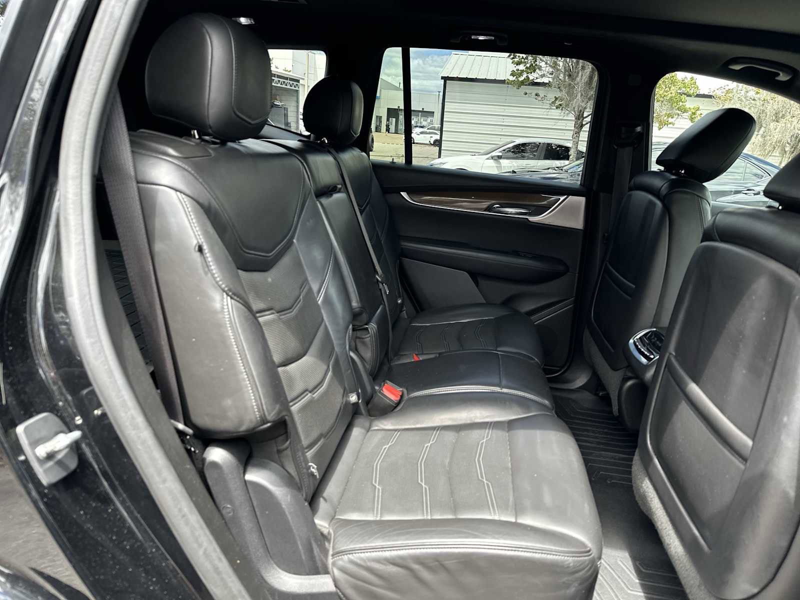 Used 2020 Cadillac XT6 Premium Luxury w/ Platinum Package image 18