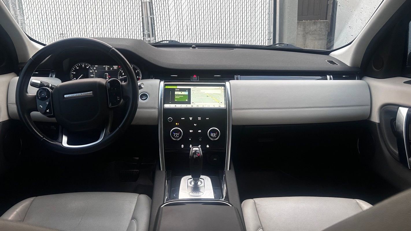Used 2020 Land Rover Discovery Sport S image 9