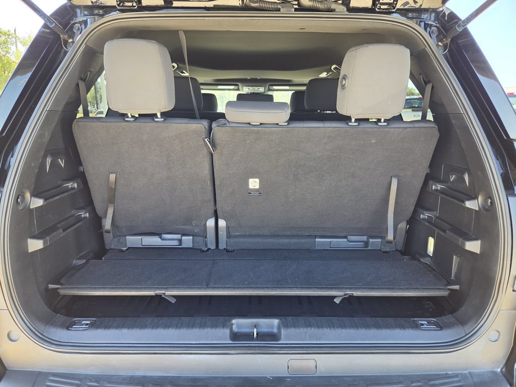 Used 2025 Toyota Sequoia SR5 AWD/4WD image 30