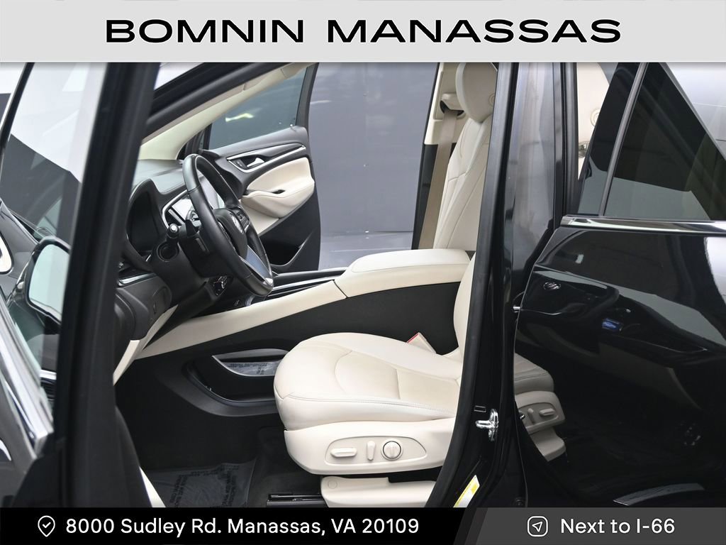 Used 2023 Buick Enclave Essence image 13