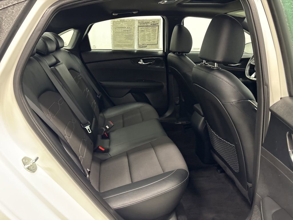 Used 2024 Kia Forte GT-Line w/ GT-Line Premium Package image 31