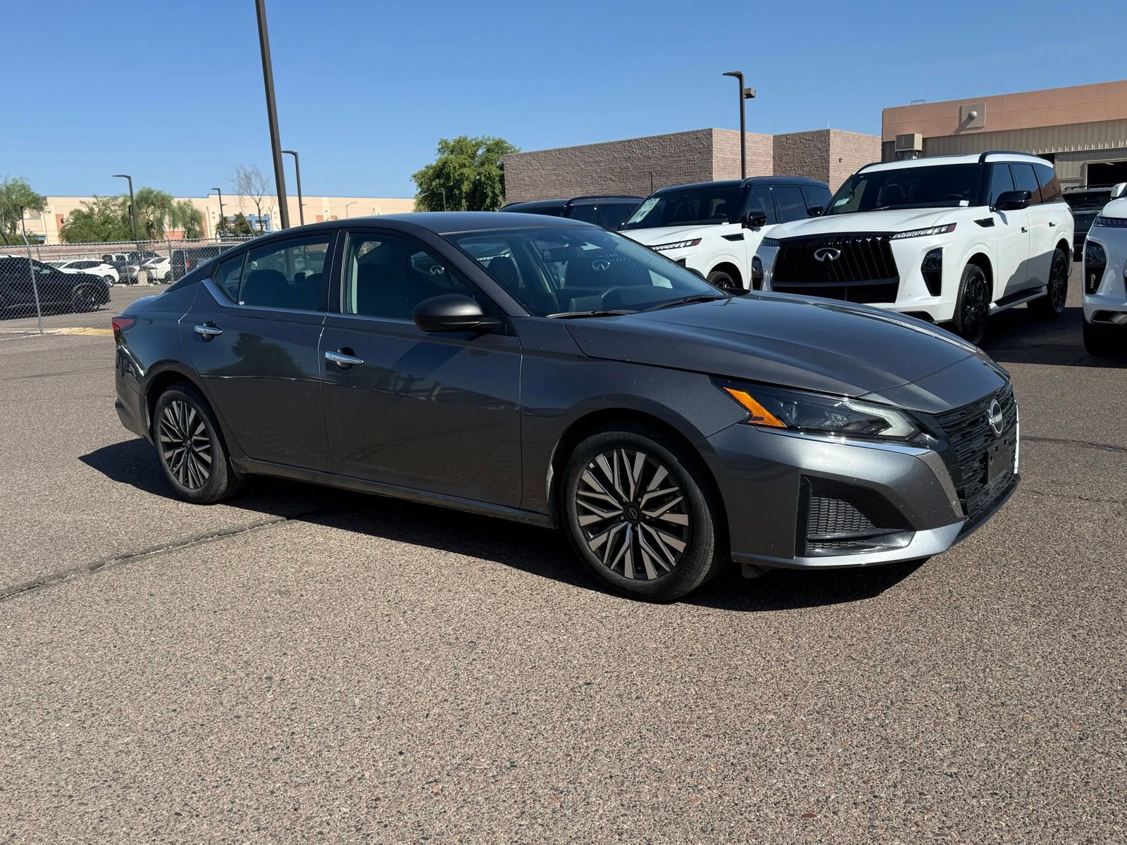 Certified 2025 Nissan Altima 2.5 SV FWD image 3