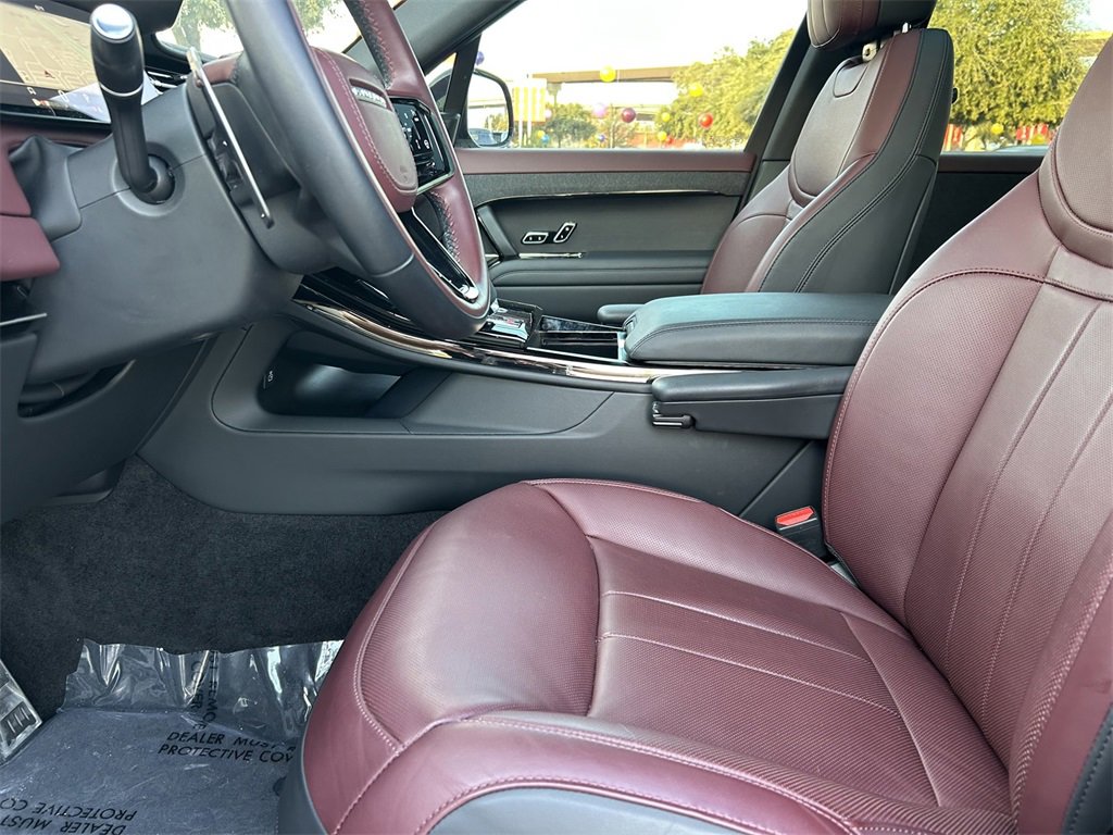 Used 2024 Land Rover Range Rover Sport Dynamic SE image 11