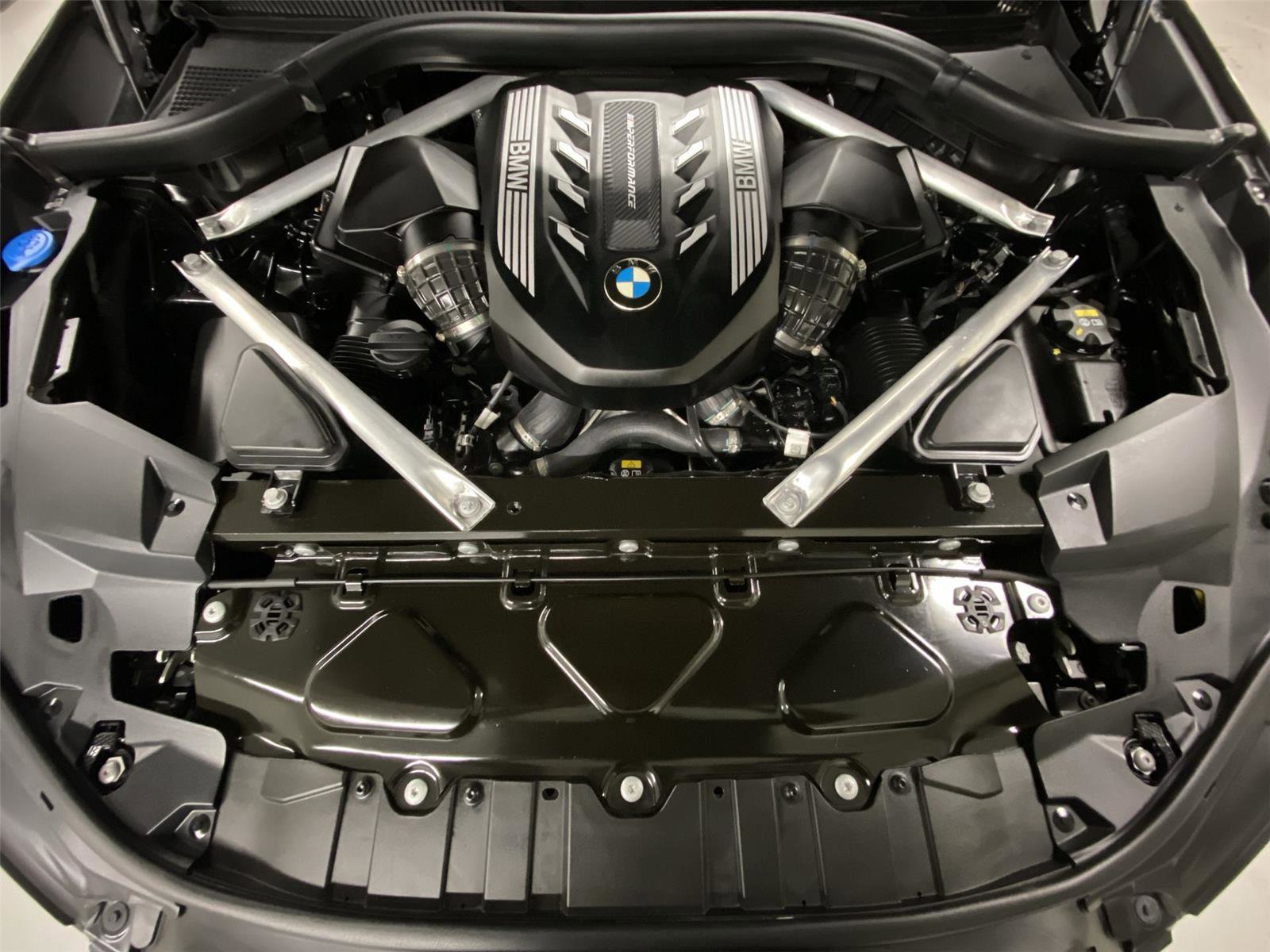 Used 2020 BMW X5 M50i w/ Executive Package image 22