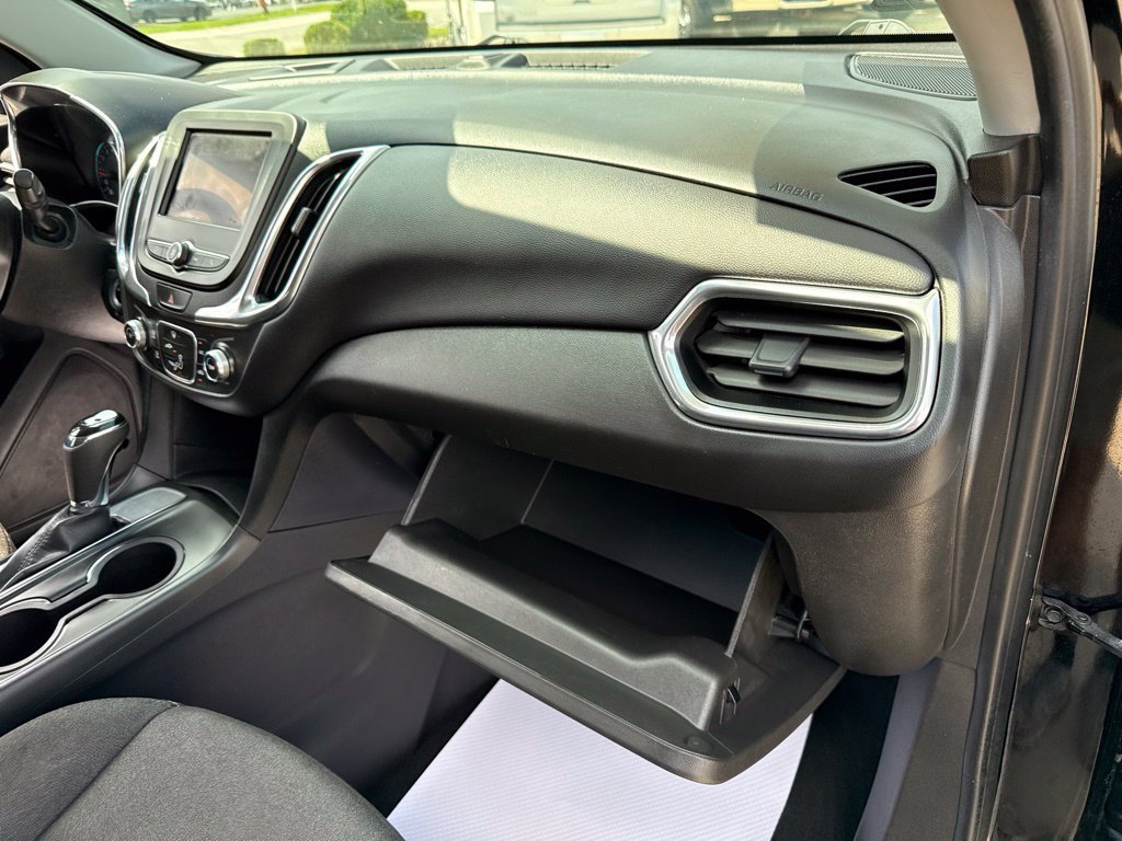 Used 2020 Chevrolet Equinox LT w/ LPO, Floor Liner Package FWD image 39