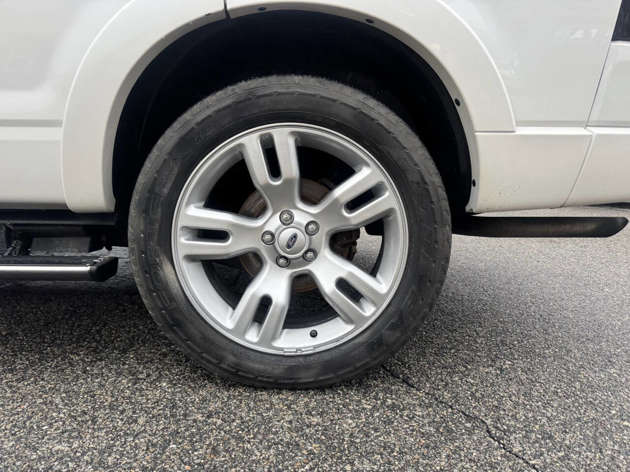 Used 2010 Ford Explorer Limited image 6