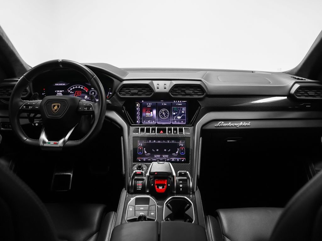 Used 2022 Lamborghini Urus AWD/4WD image 44