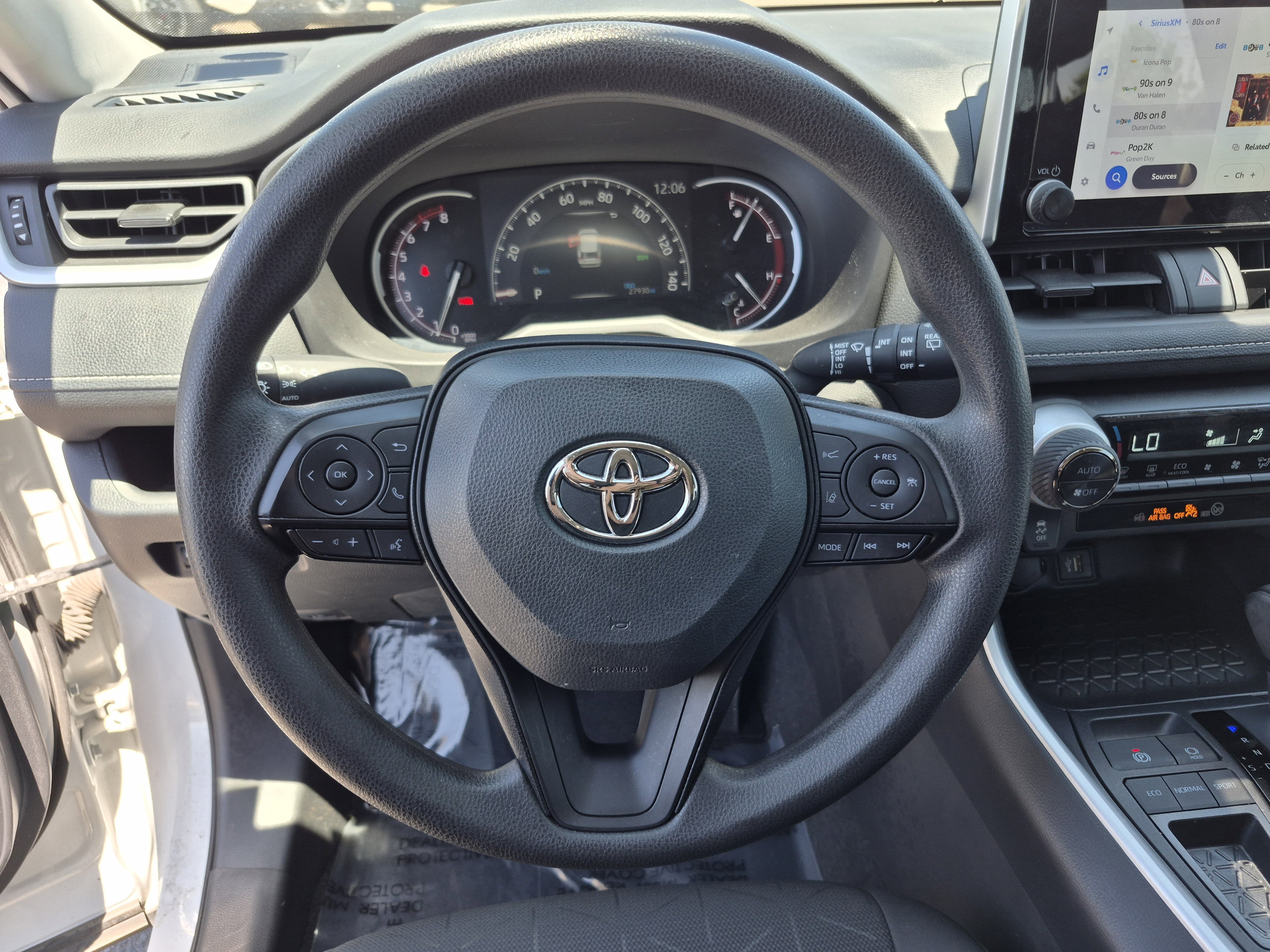 Certified 2024 Toyota RAV4 XLE FWD image 9