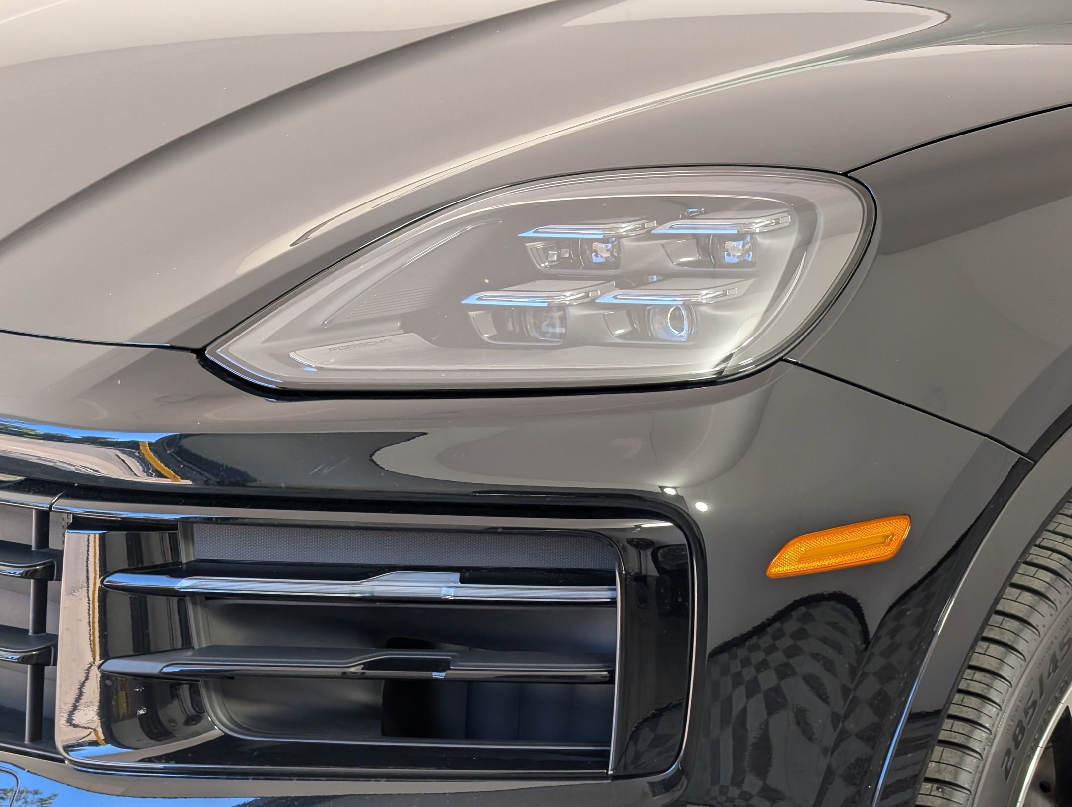 Used 2025 Porsche Cayenne image 13