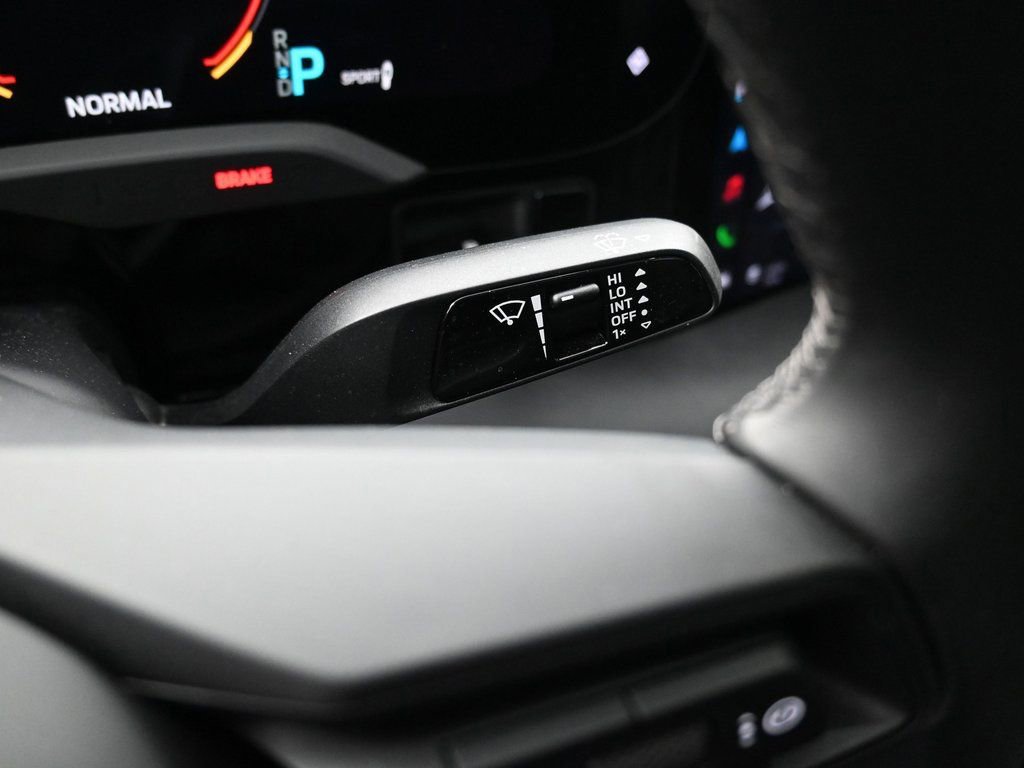 Used 2022 Porsche Taycan image 16