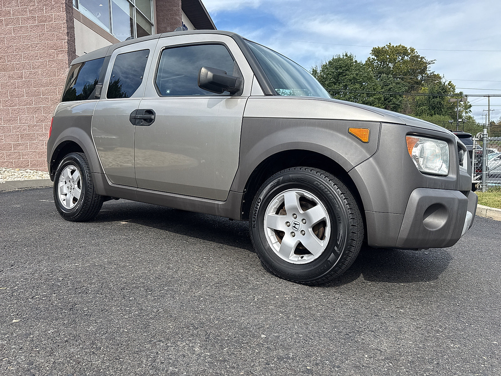 Used 2004 Honda Element EX image 16