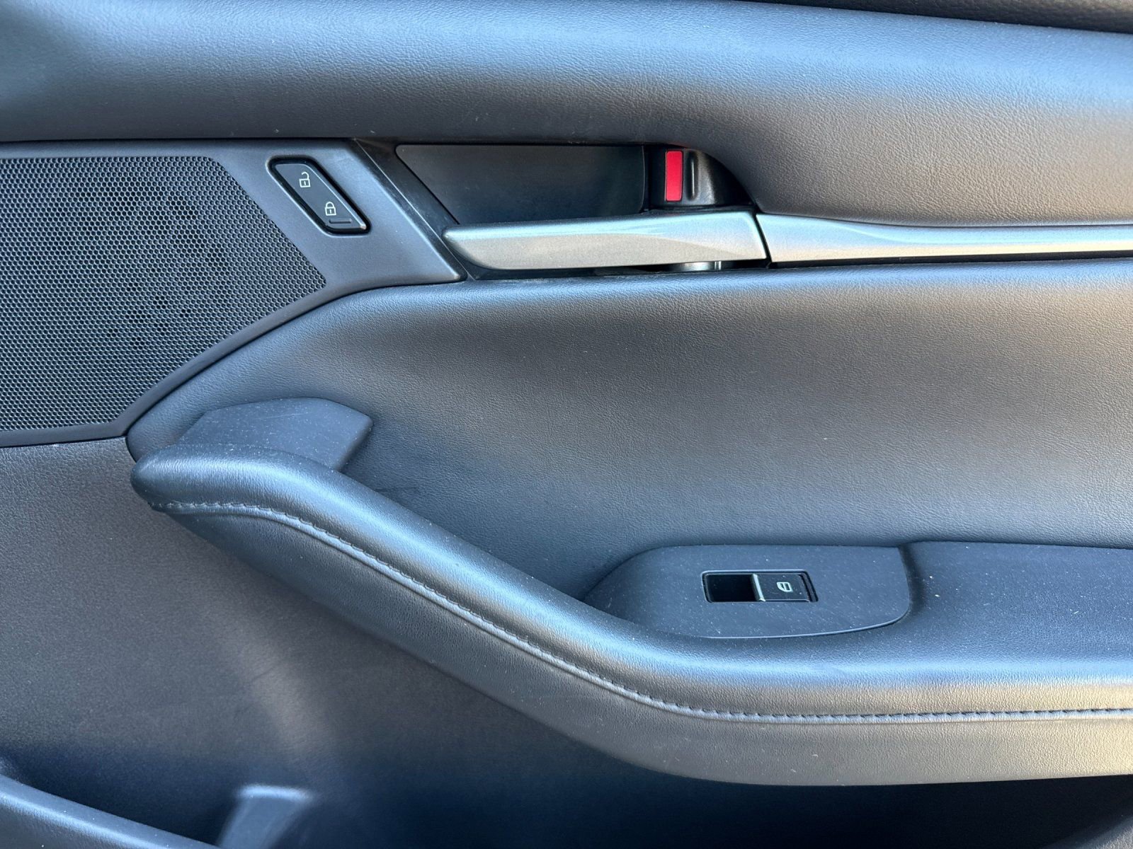 Used 2021 MAZDA MAZDA3 s image 17