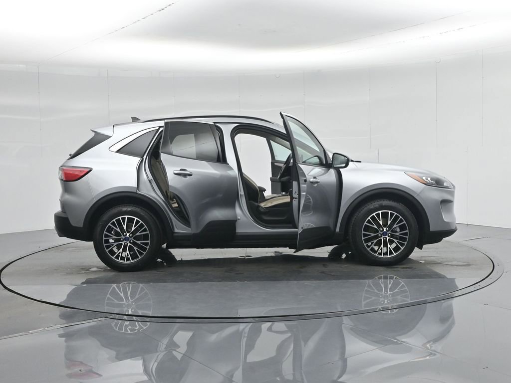 Certified 2022 Ford Escape SEL image 5