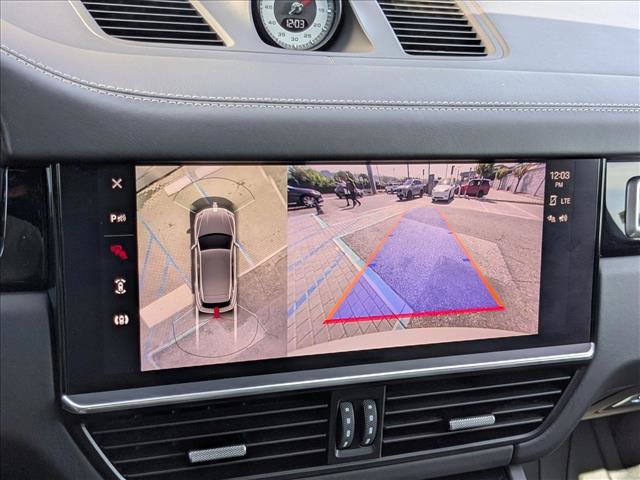 Used 2022 Porsche Cayenne Turbo image 14