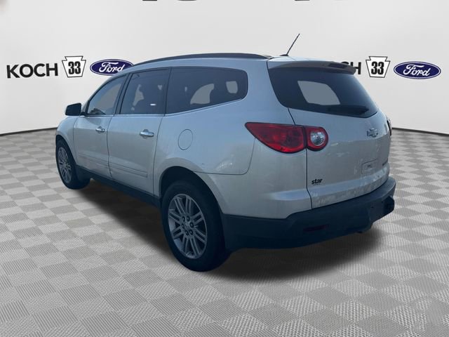 Used 2011 Chevrolet Traverse LT w/ White Premiere Package FWD image 6