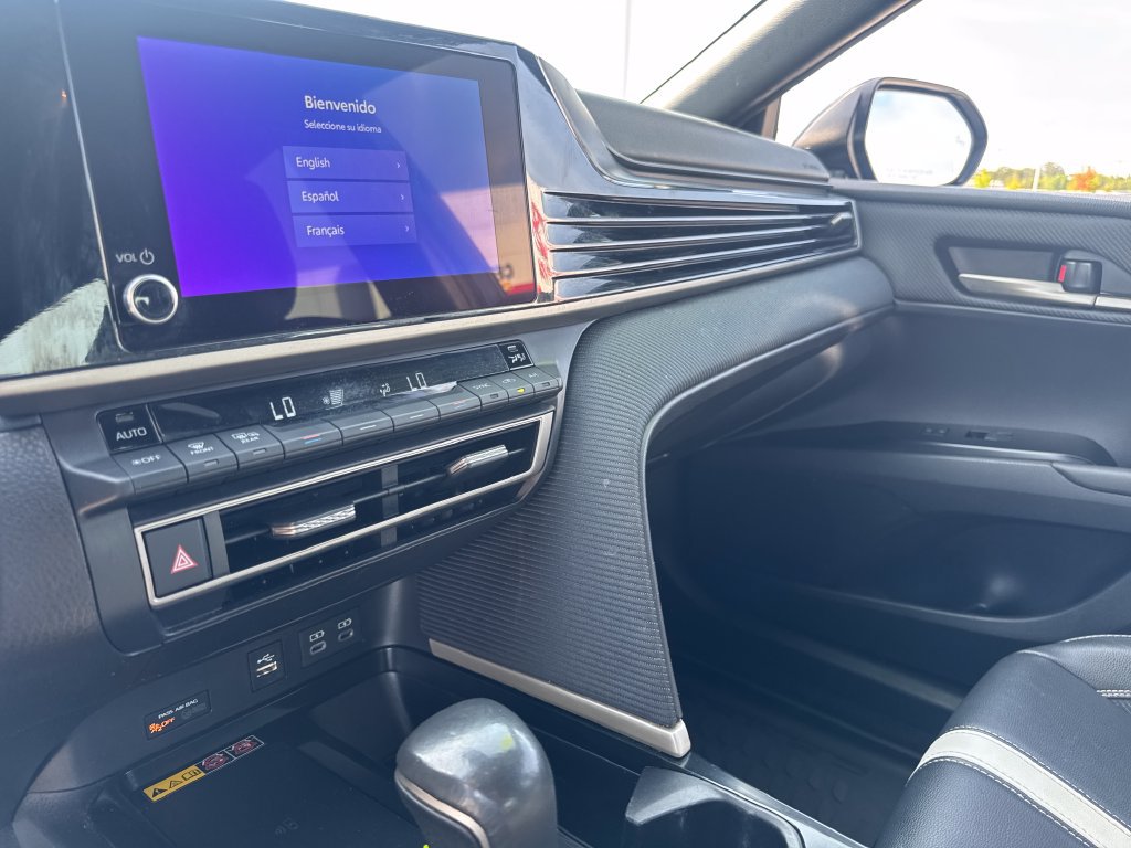 Used 2025 Toyota Camry SE FWD image 19