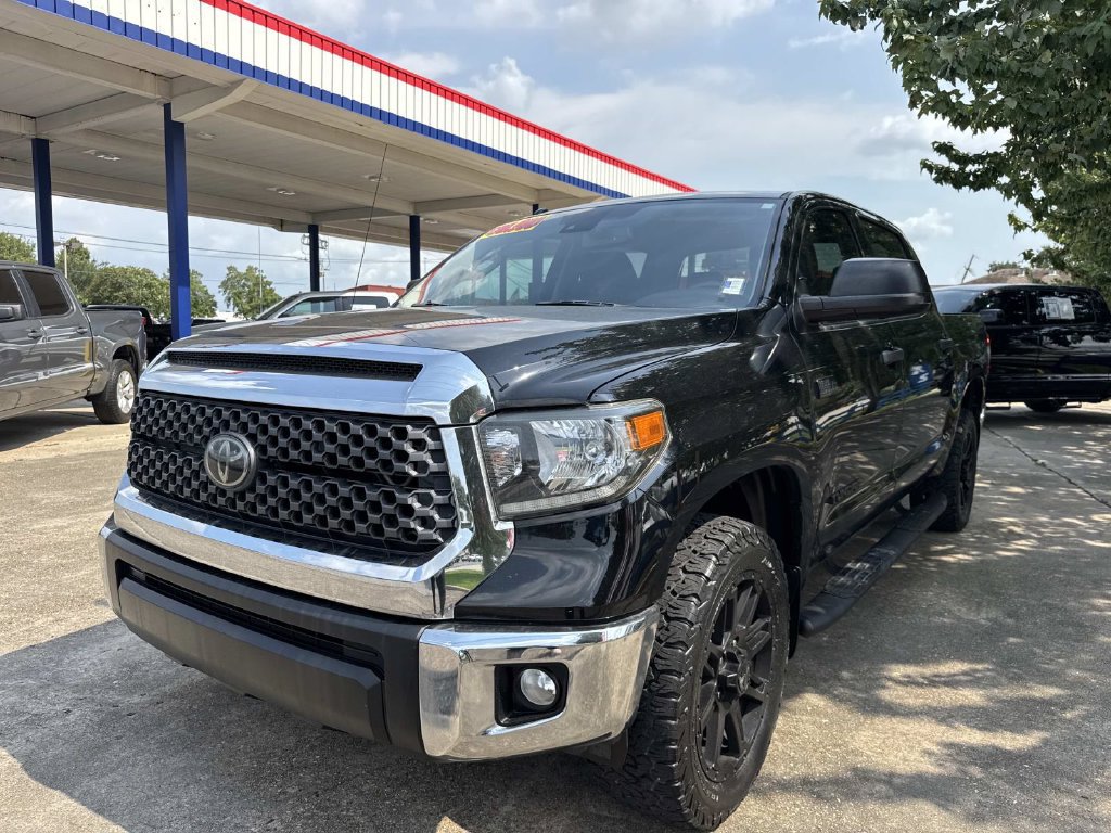 Used 2019 Toyota Tundra SR5 w/ SR5 Upgrade Package AWD/4WD image 3
