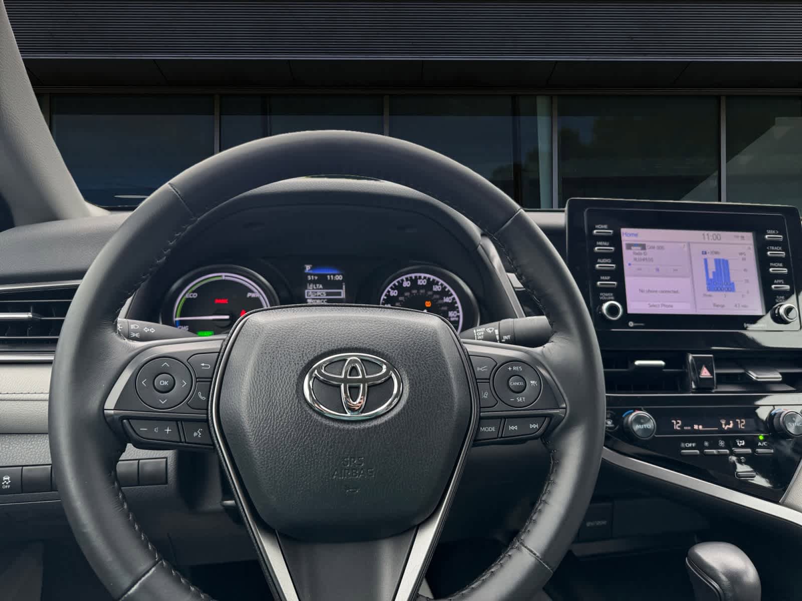 Used 2024 Toyota Camry SE FWD image 3