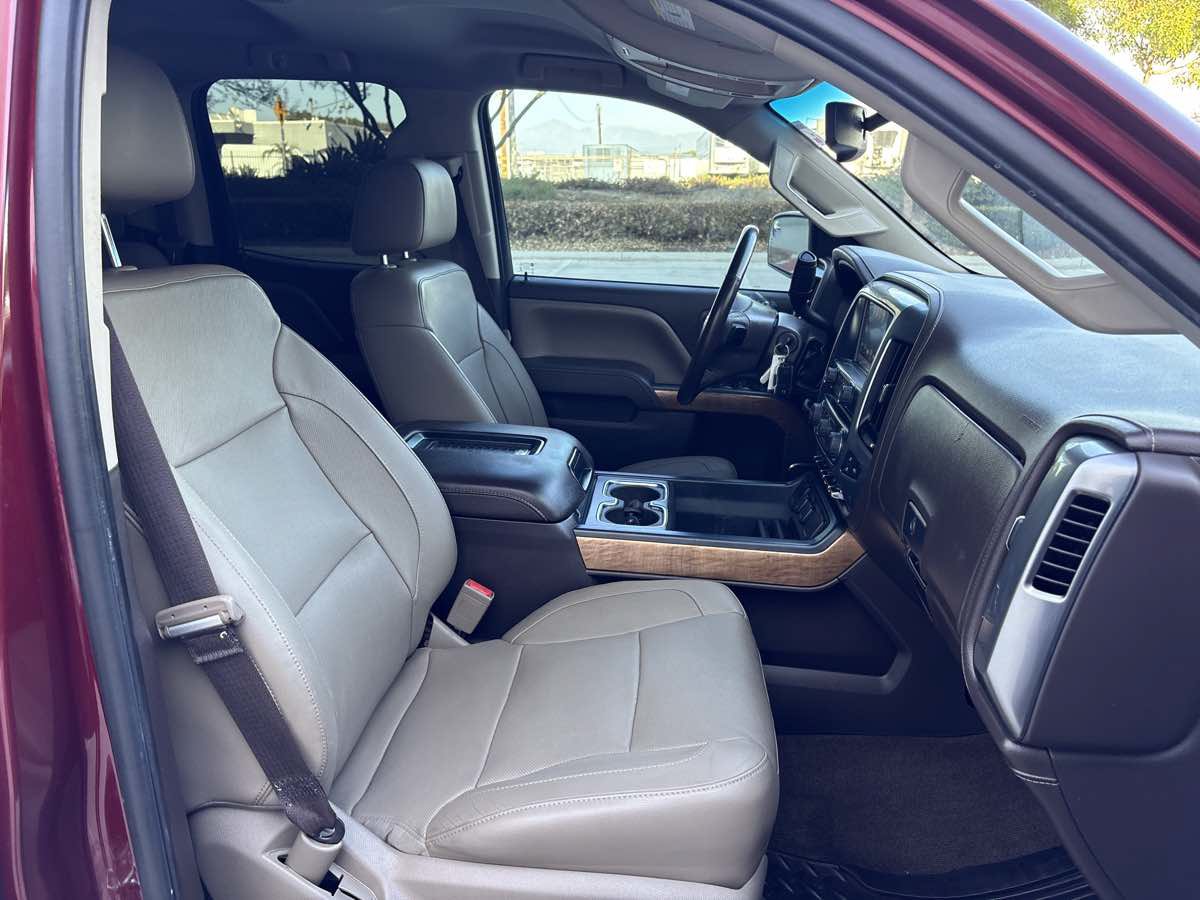 Used 2017 Chevrolet Silverado 1500 LTZ w/ LTZ Plus Package RWD image 16