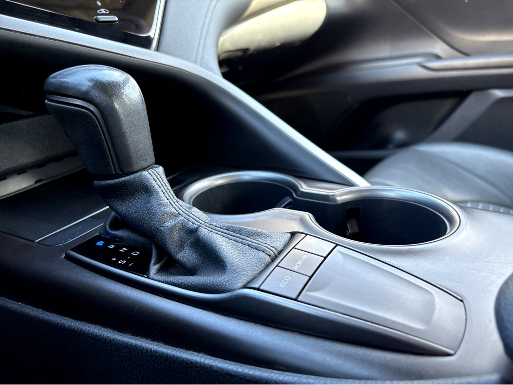 Used 2023 Toyota Camry SE image 16