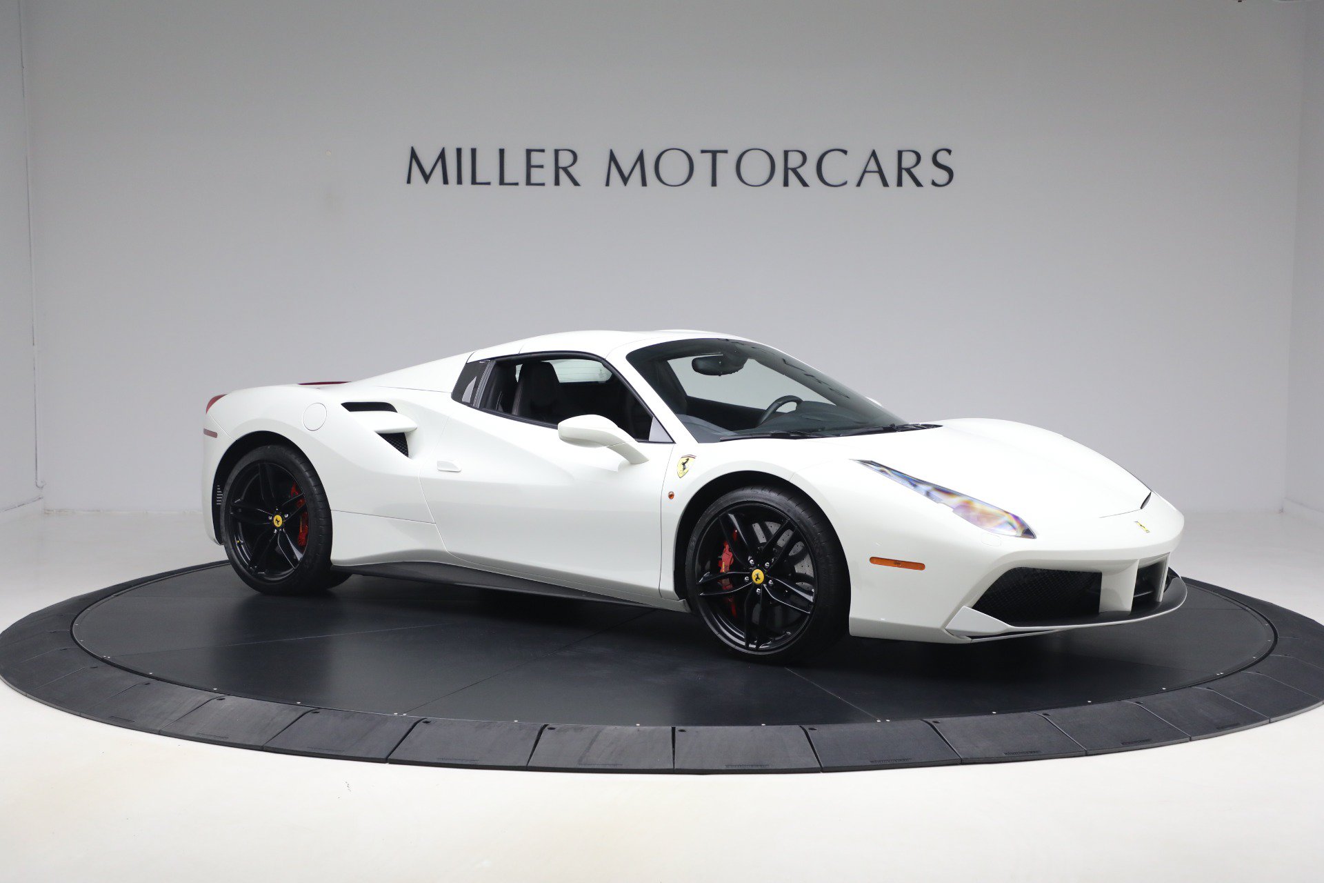 Certified 2016 Ferrari 488 Spider RWD image 32