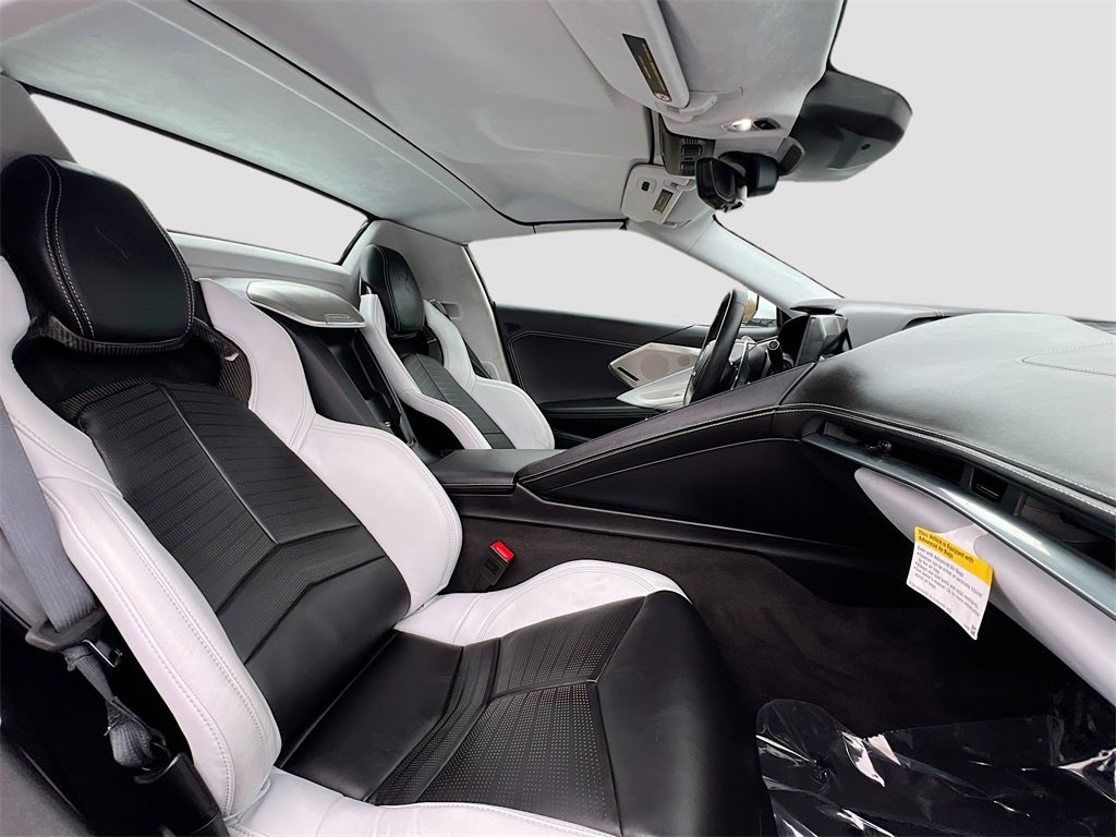 Used 2025 Chevrolet Corvette Stingray Premium Conv w/ Z51 Performance Package image 25